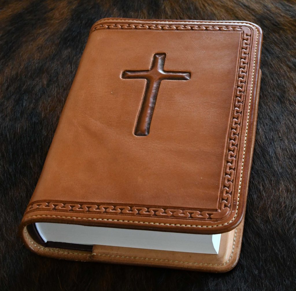 Bible Cover Carlos Border with Wide Cross