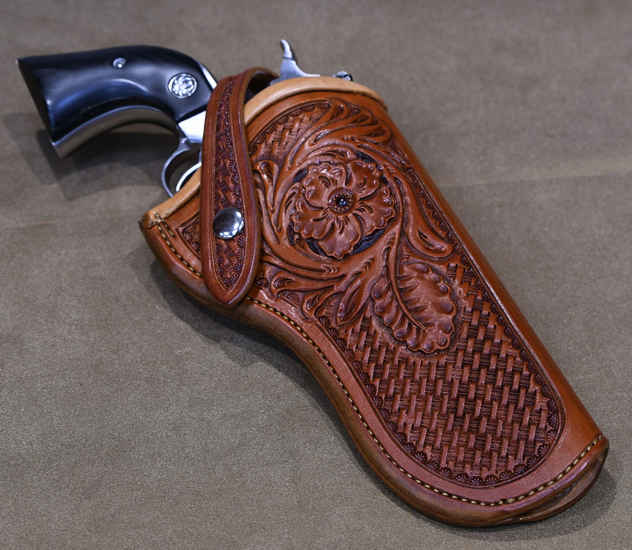 Collier Custom Leatherwork